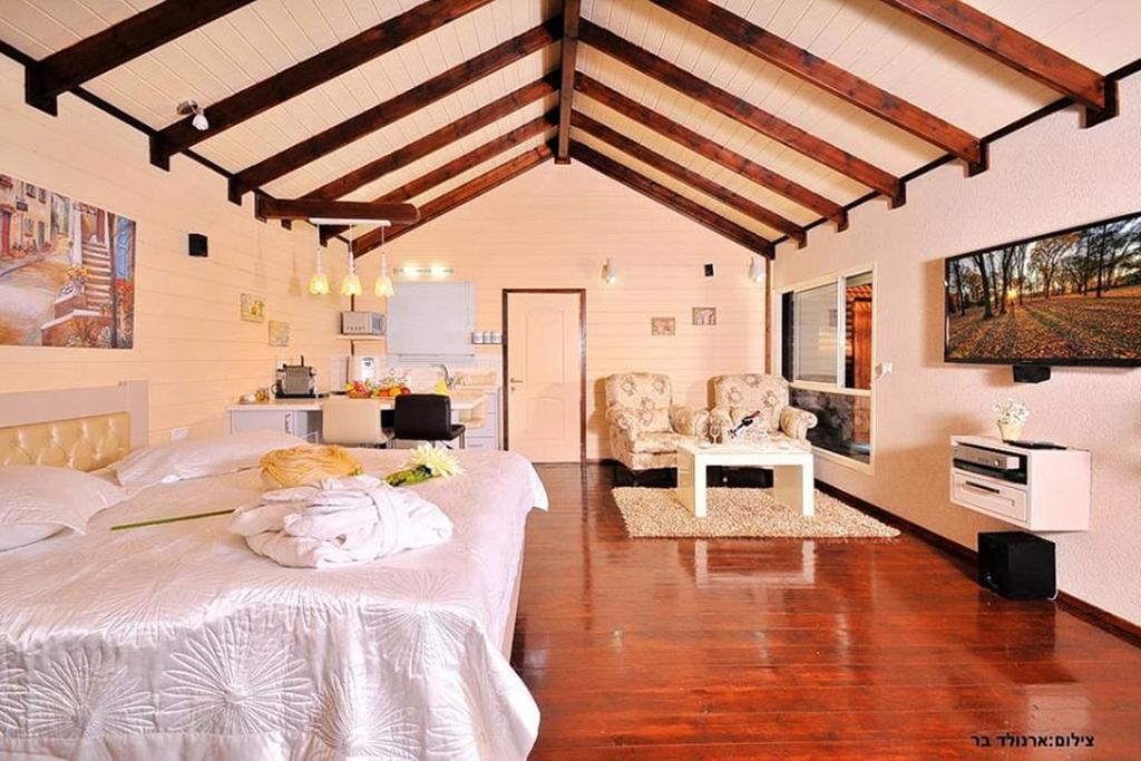 Between Sunrise And Sunset Suites Ya'ara Extérieur photo