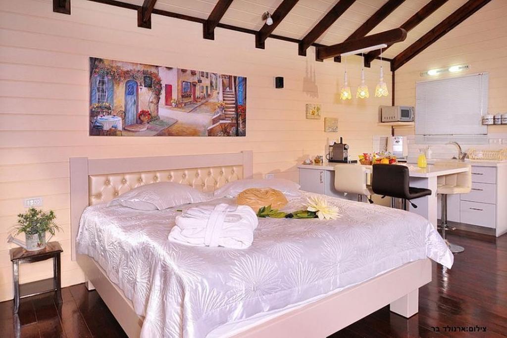 Between Sunrise And Sunset Suites Ya'ara Extérieur photo